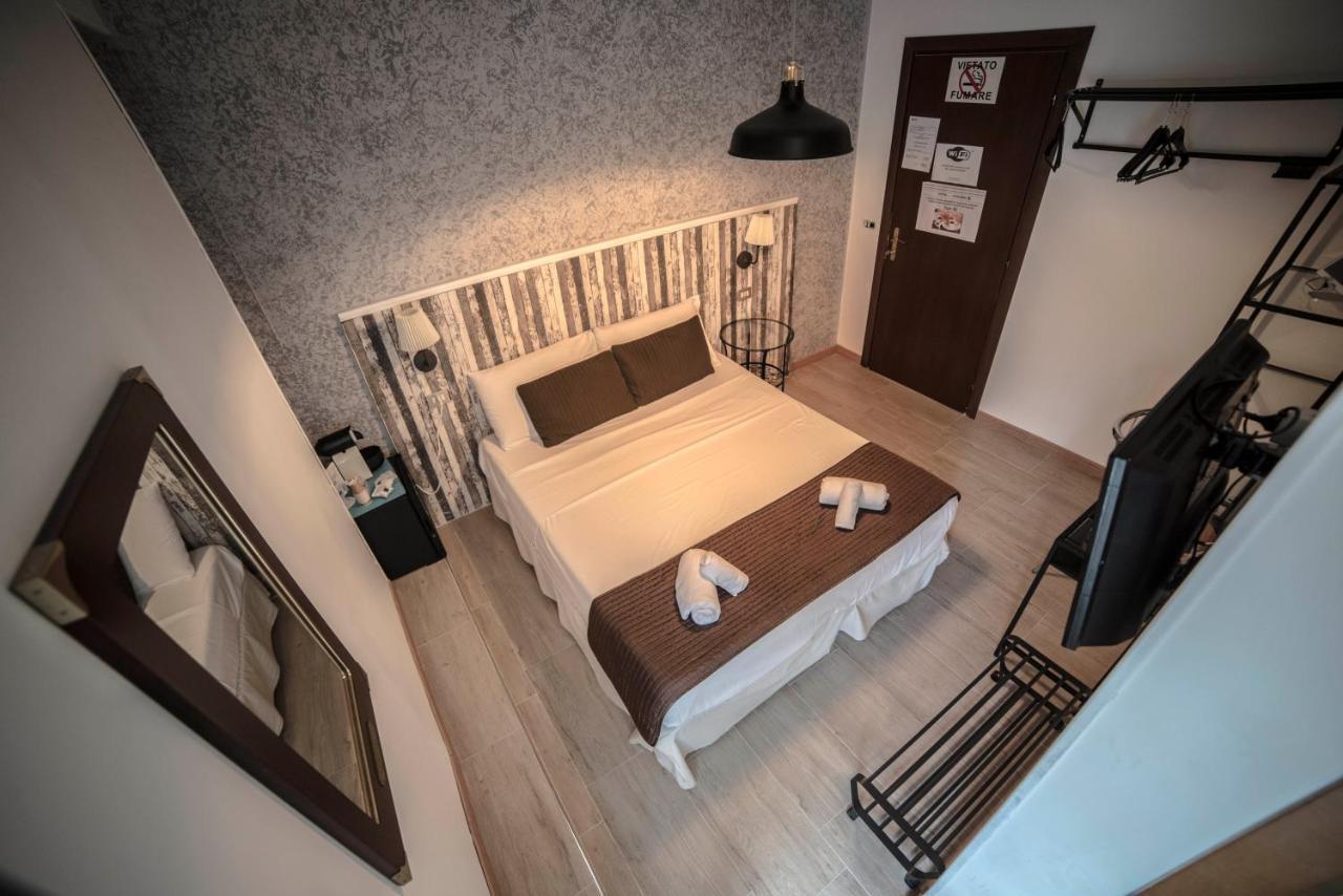 Galleria Frascati Rooms And Apartment Exteriör bild