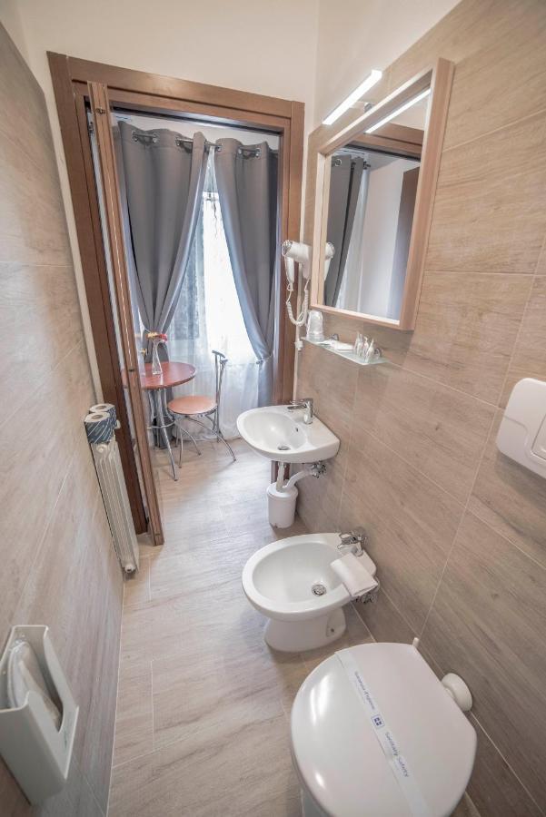 Galleria Frascati Rooms And Apartment Exteriör bild