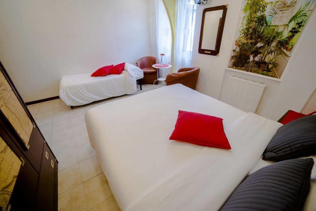 Galleria Frascati Rooms And Apartment Exteriör bild
